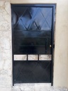 Puerta Metálica de Chapa de Acero con Geometría