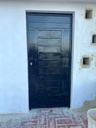 Puerta Metálica de Chapa de Acero con Ventana